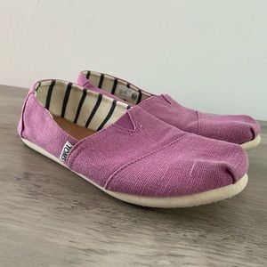 For all the TOMS fans! Size 6 lavender color